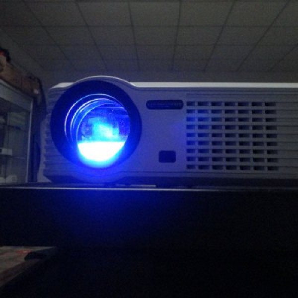 PRS200 Full Function 1500 Lumens 800 x 480 Native ResolutionD Projector Support HDMI RCA VGA USB S-video Input for Home Theater Business
